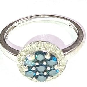 14k White Gold Blue and White Diamond Ring. 1 1/4 ctw